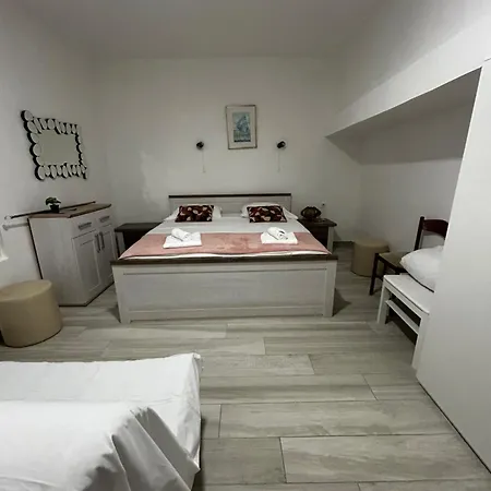 アパート Dn 12 *