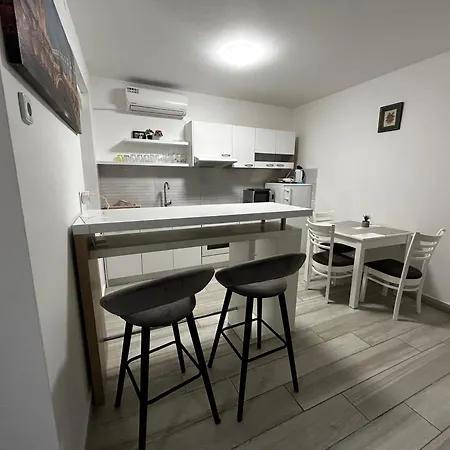 アパート Dn 12 バスカ