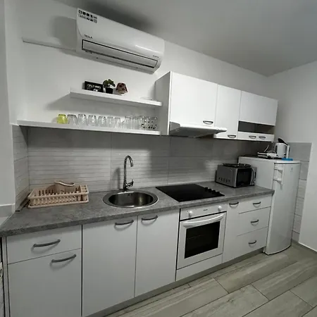 Dn 12 Apartment *